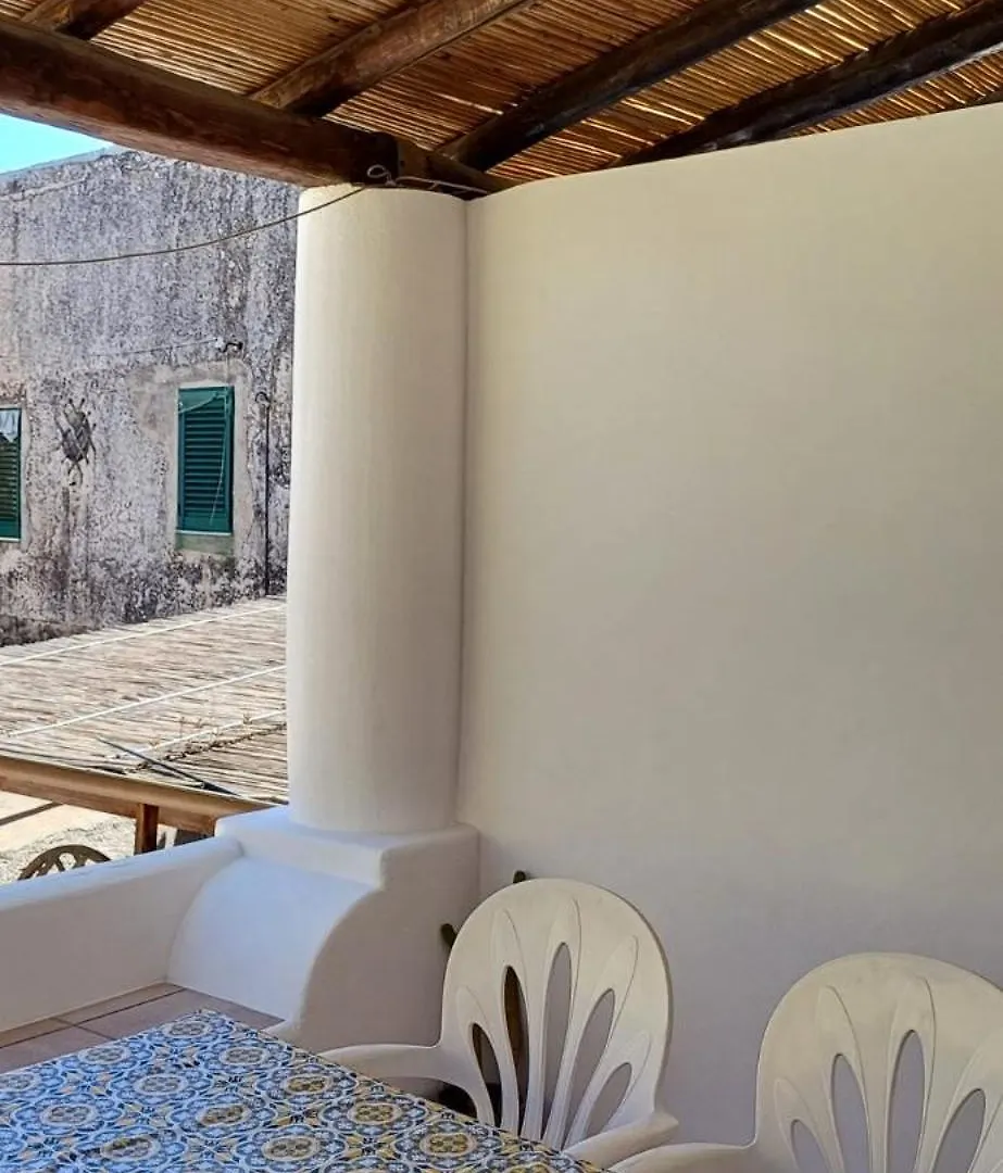 Casa Peppe Daire Lipari  İtalya